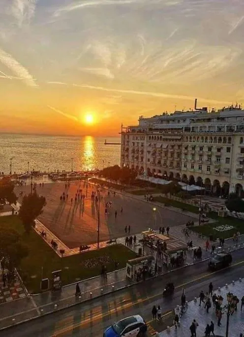 Central Garden Boutique Thessaloniki Apartment